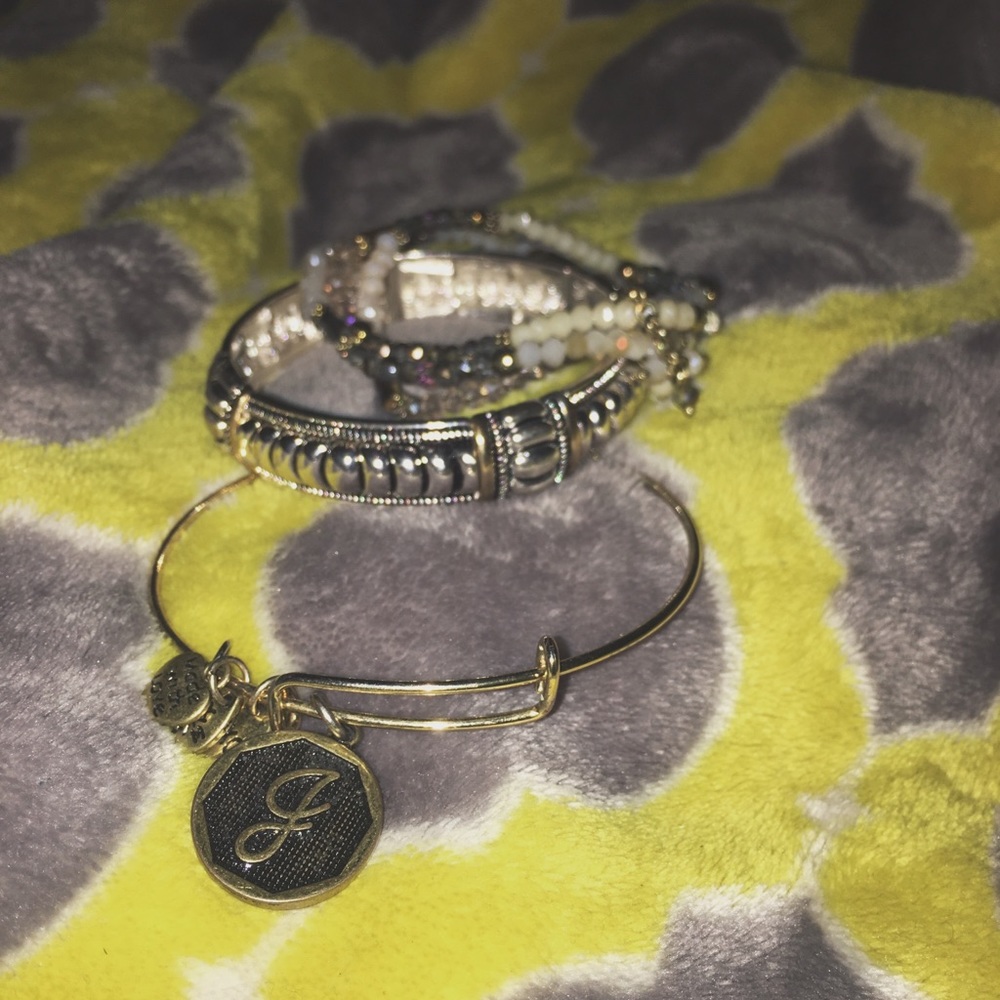🚨 BRACELET BUNDLE🚨